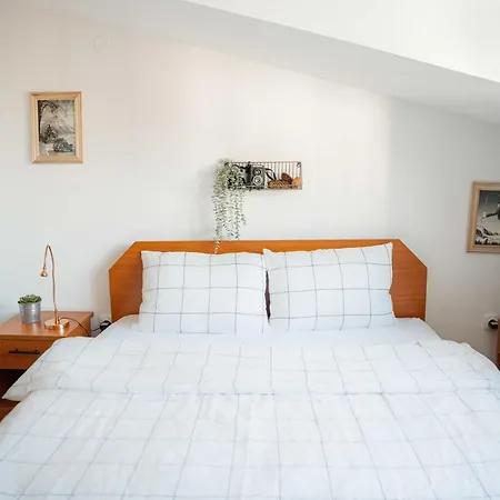 Apartamento Happy 2-bedroom Near Lift With Free Parking